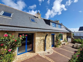 Breton holiday home with fantastic sea view